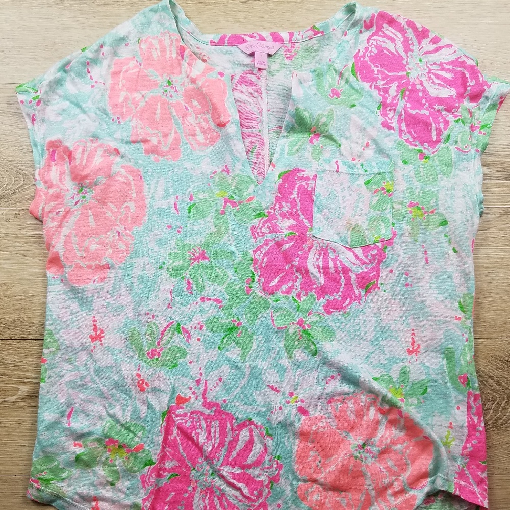 Lilly Pulitzer t-shirt